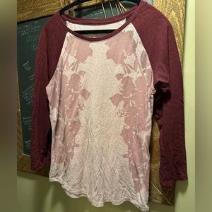 American Eagle 3/4 Sleeve Baseball Shirt